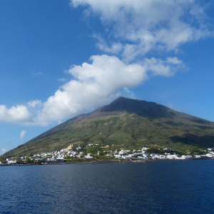 25-Stromboli