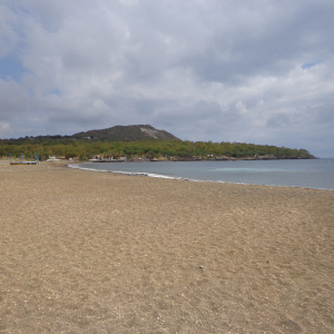 9-Strand-bei-Vulcano