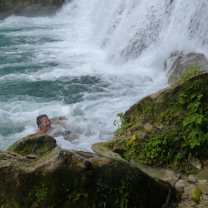 100-Reach-Falls